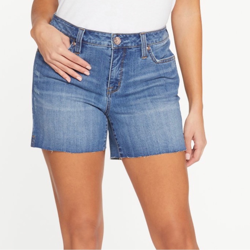 Seven7 WEEKEND SHORT size 16